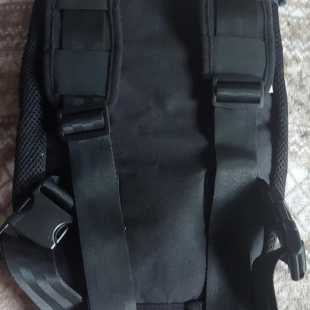 PetBonus Dog Carrier Backpack Adjustable Pet Front Carrier Legs Out SizeL